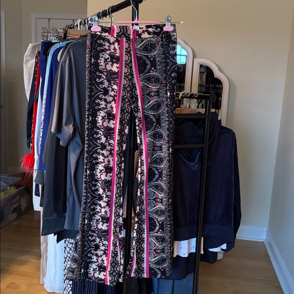 Shosho Black and Pink Patterned Flare Pants - Picture 2 of 9